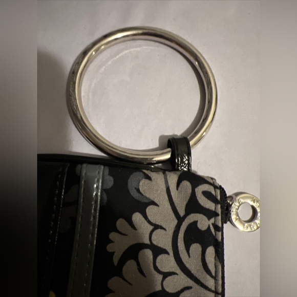 Vera Bradley Retired Baroque Bangle Wristlet Floral Black Gray Green O Ring NWOT - Picture 4 of 7